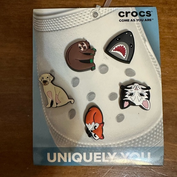 Crocs Uniquely You Animal Lover Dog Cat Shark Sloth Fox Jibbitz Charms 5 Pack - Picture 1 of 2